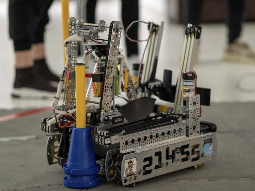 Robotul MK3, construit de membrii echipei în 2023